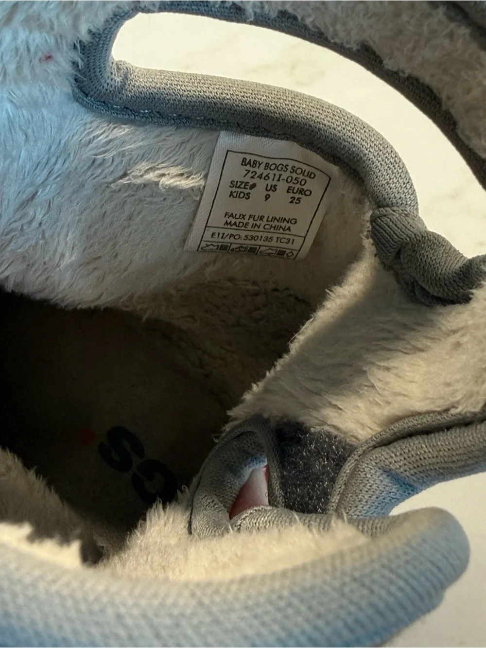 BOGS Baby Winter Boots Gray Faux Fur Kids Size 9
